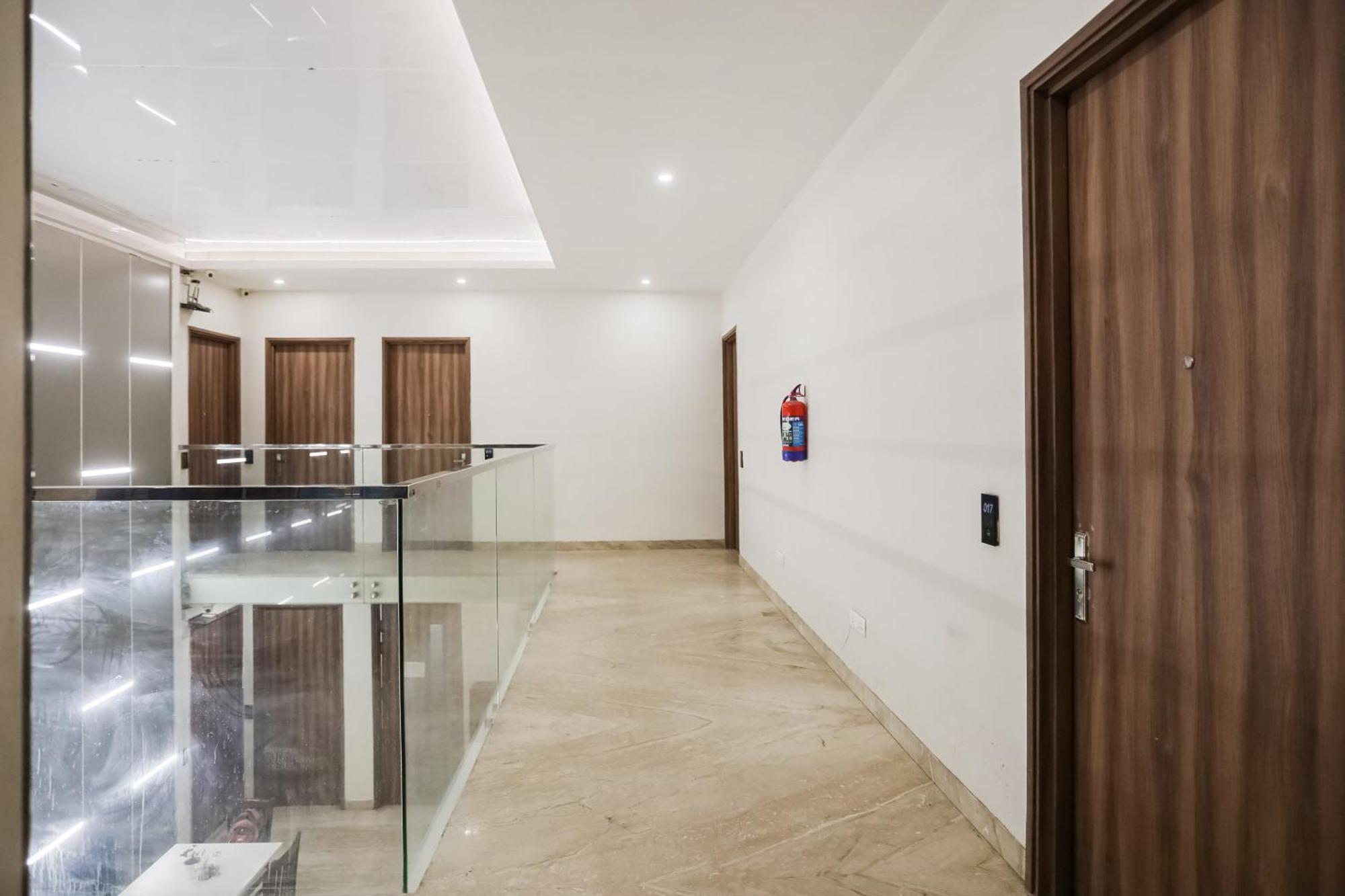 Townhouse The Amv Hotel Γκουργκάον Εξωτερικό φωτογραφία