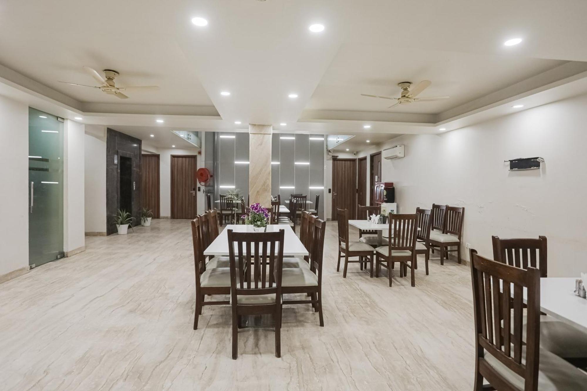 Townhouse The Amv Hotel Γκουργκάον Εξωτερικό φωτογραφία