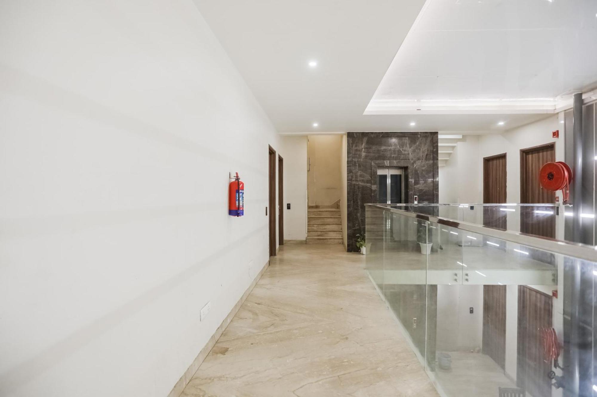 Townhouse The Amv Hotel Γκουργκάον Εξωτερικό φωτογραφία