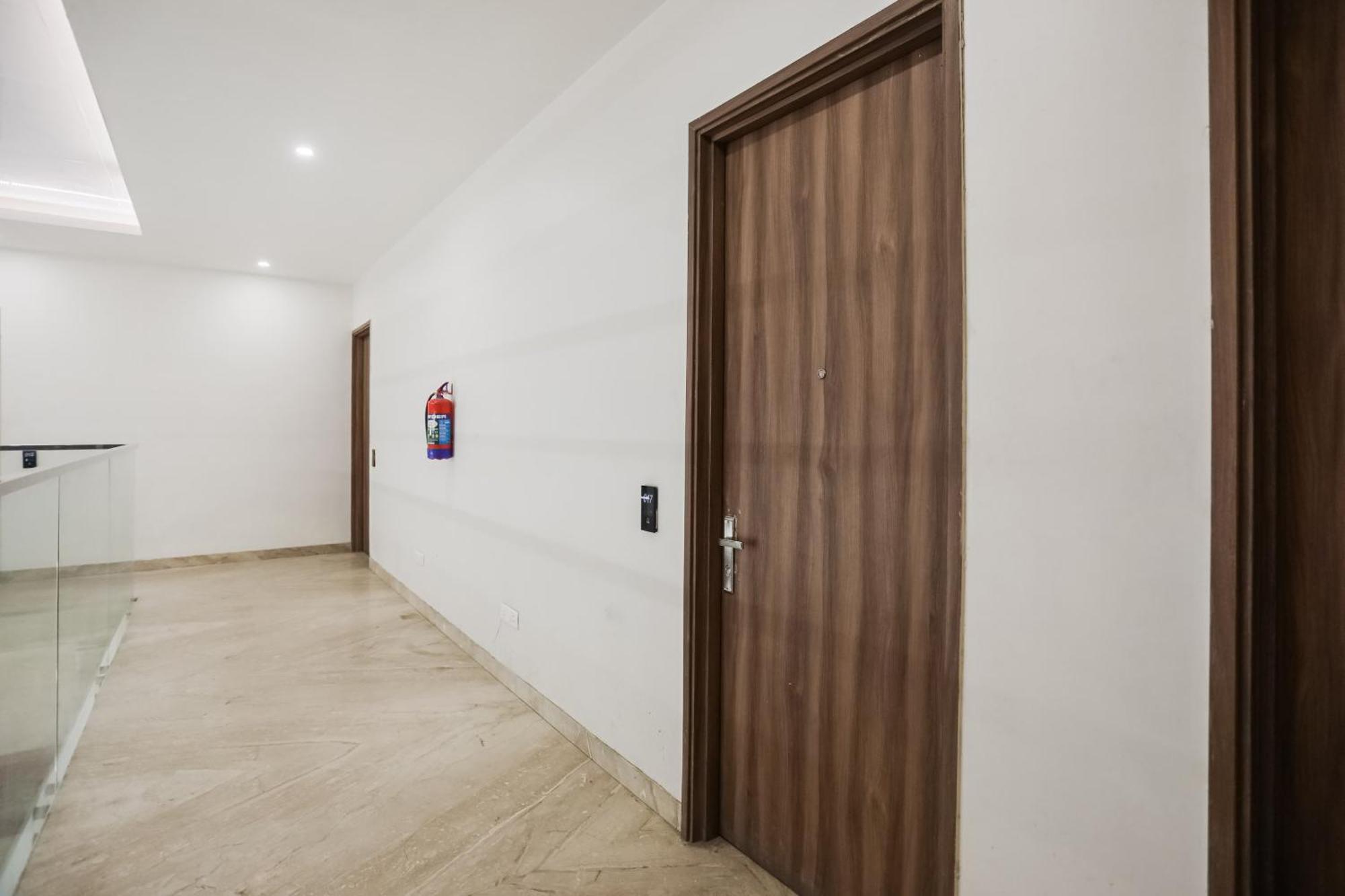Townhouse The Amv Hotel Γκουργκάον Εξωτερικό φωτογραφία